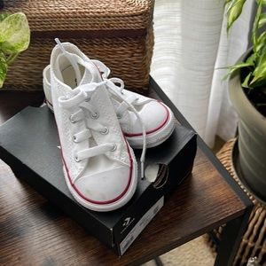 Toddler white converse size 8